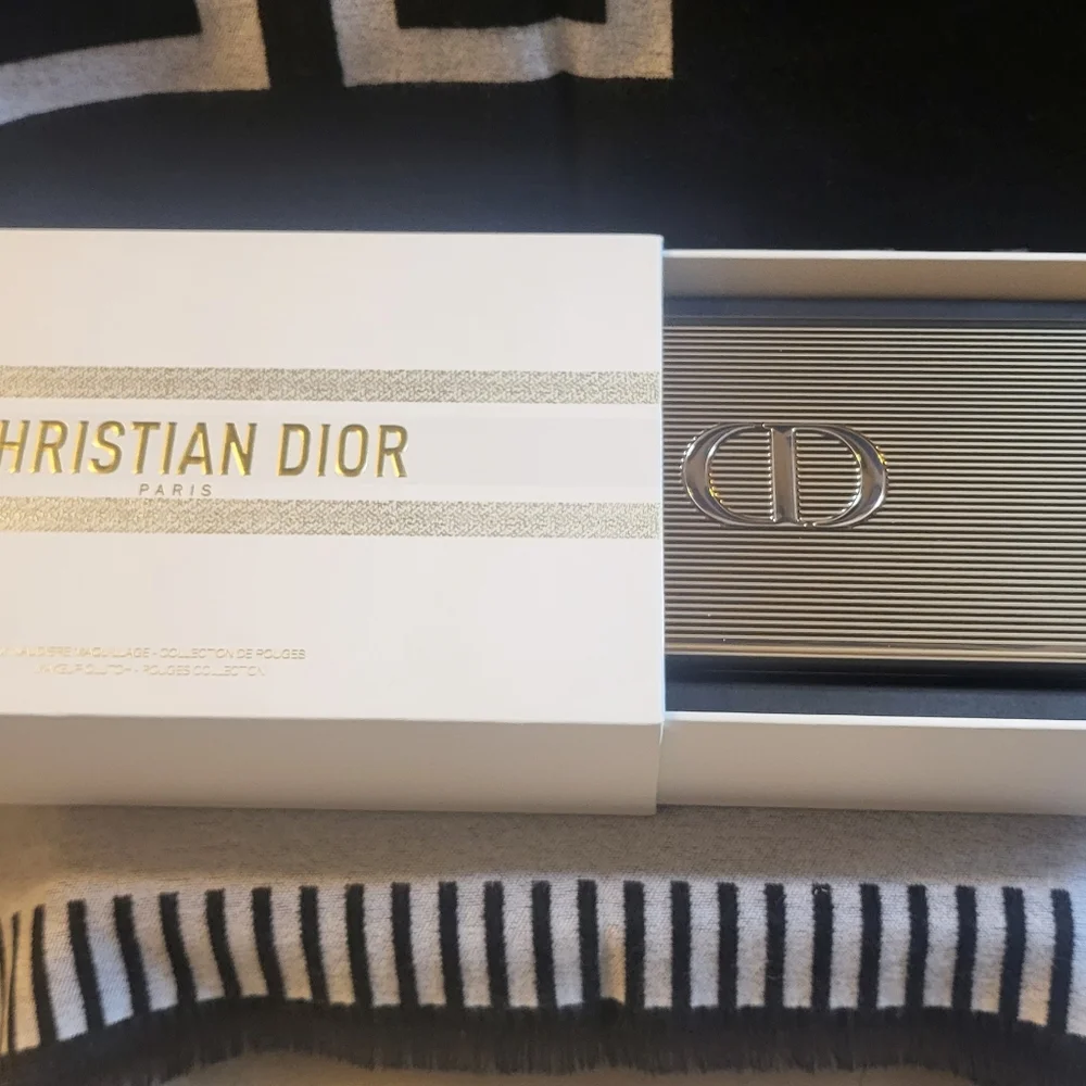 New Christian Dior Minaudiere Gold Clutch - Picture 7 of 9